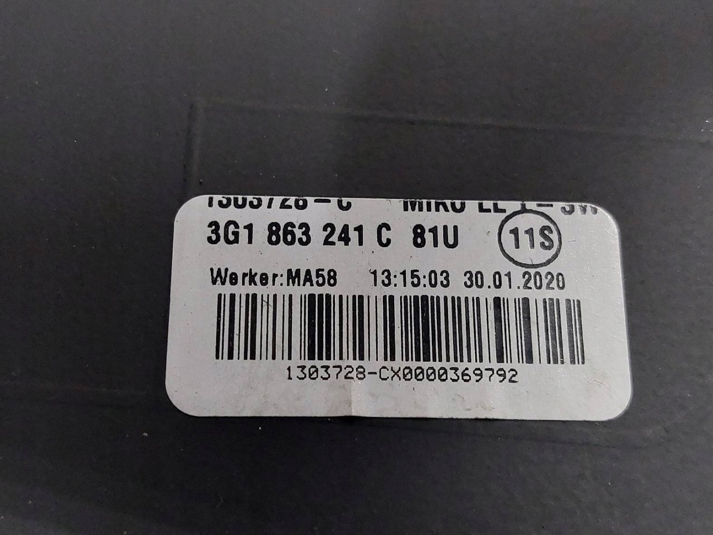 TUNEL central armrest VOLKSWAGEN PASSAT B8 LIFT 3G0907049D