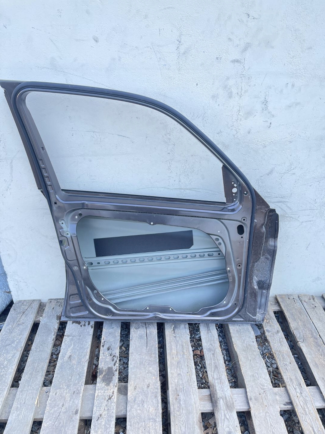 MERCEDES C W204 door front left front A2047220110