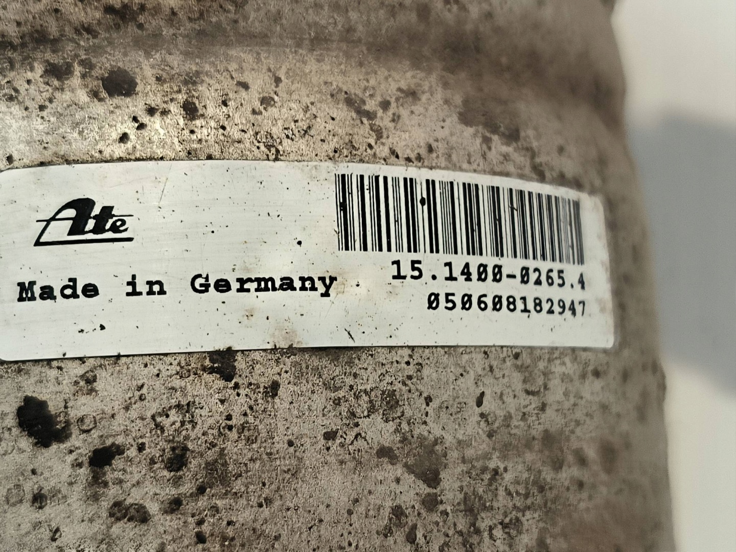 shock absorber left rear part 7L5512021AM PORSCHE CAYENNE and 9PA