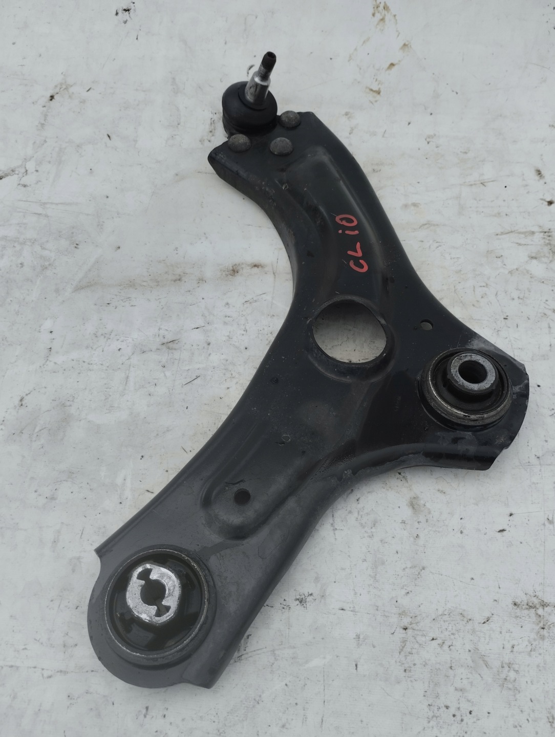 RENAULT CLIO V 5 arm left