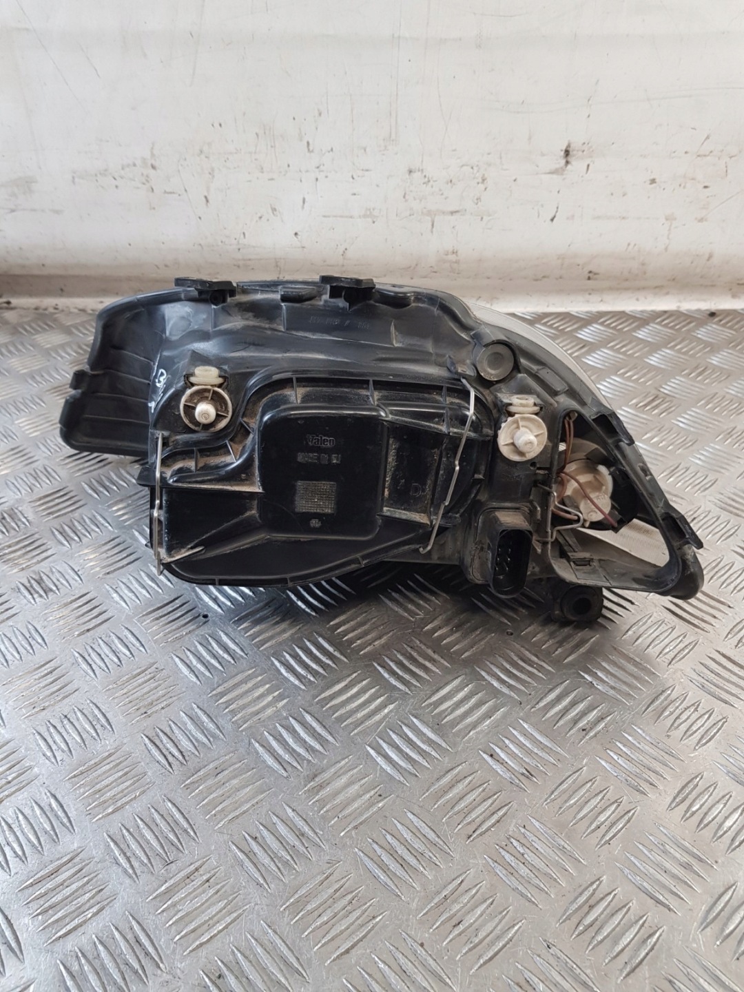 light right front 6L1941022A SEAT CORDOBA 05R