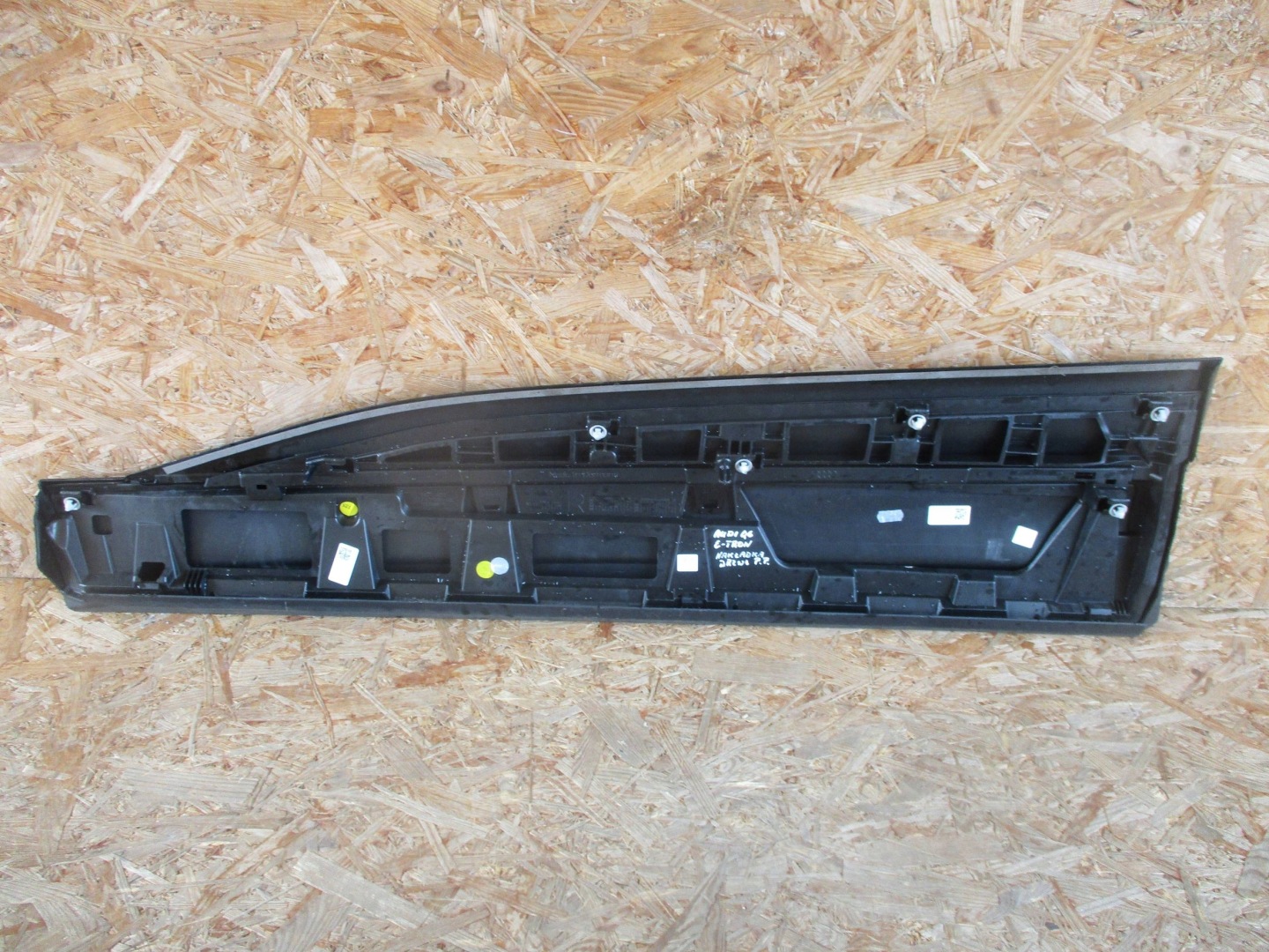 moulding door front front right AUDI Q6 E-TRON
