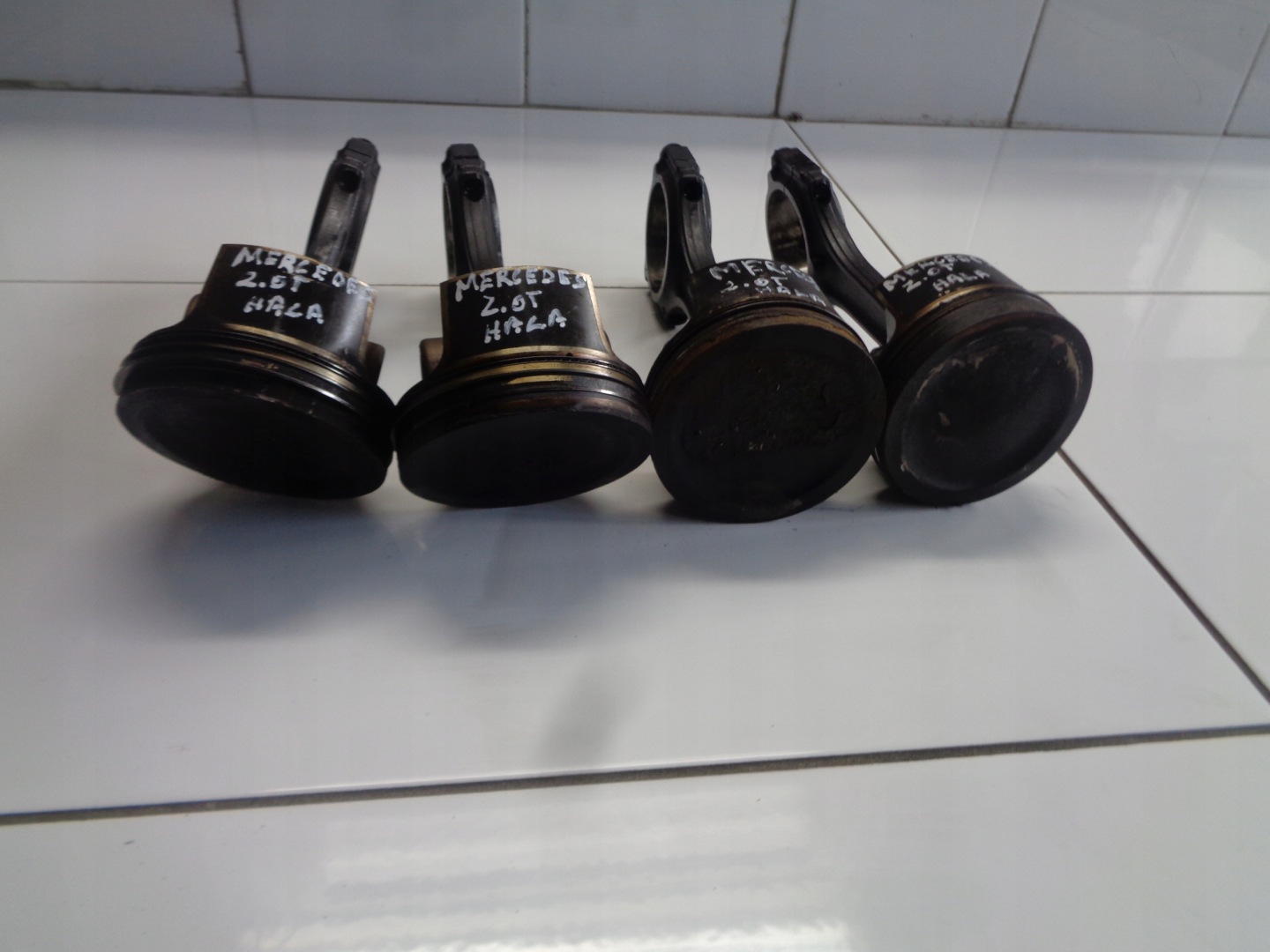 MERCEDES W176 2.0T AMG piston with connecting rod
