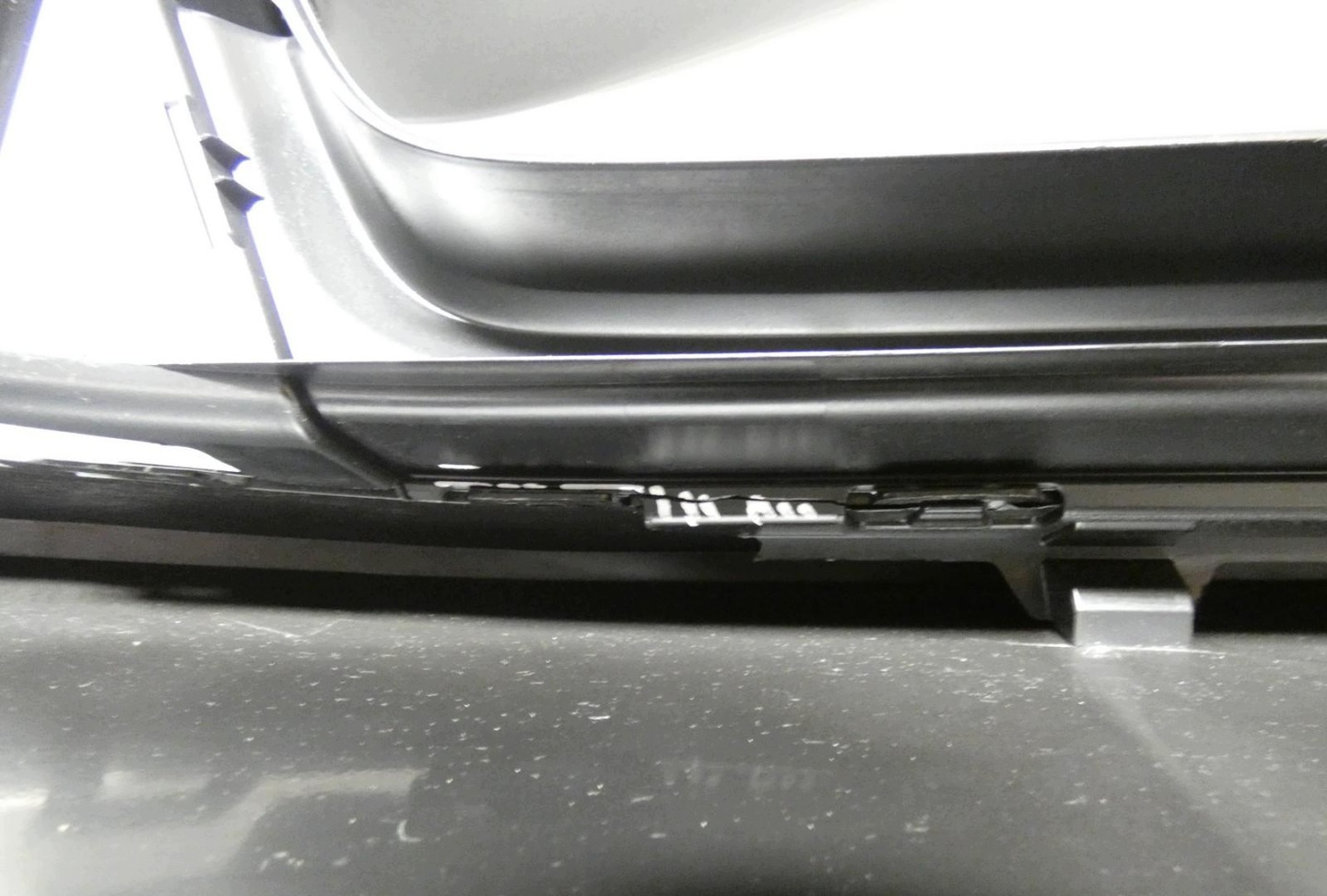 AUDI Q6 E-TRON S-LINE below 6 PDC 85H807437B 24- front bumper