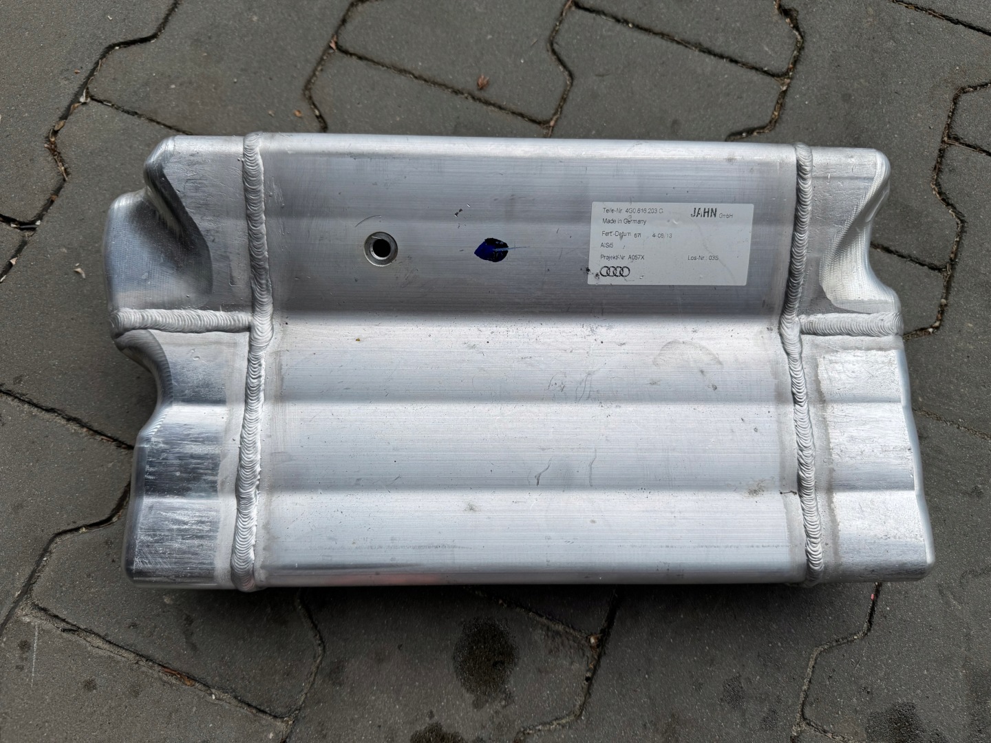 AUDI A6 C7 Behälter Druck luft 4G0616203C