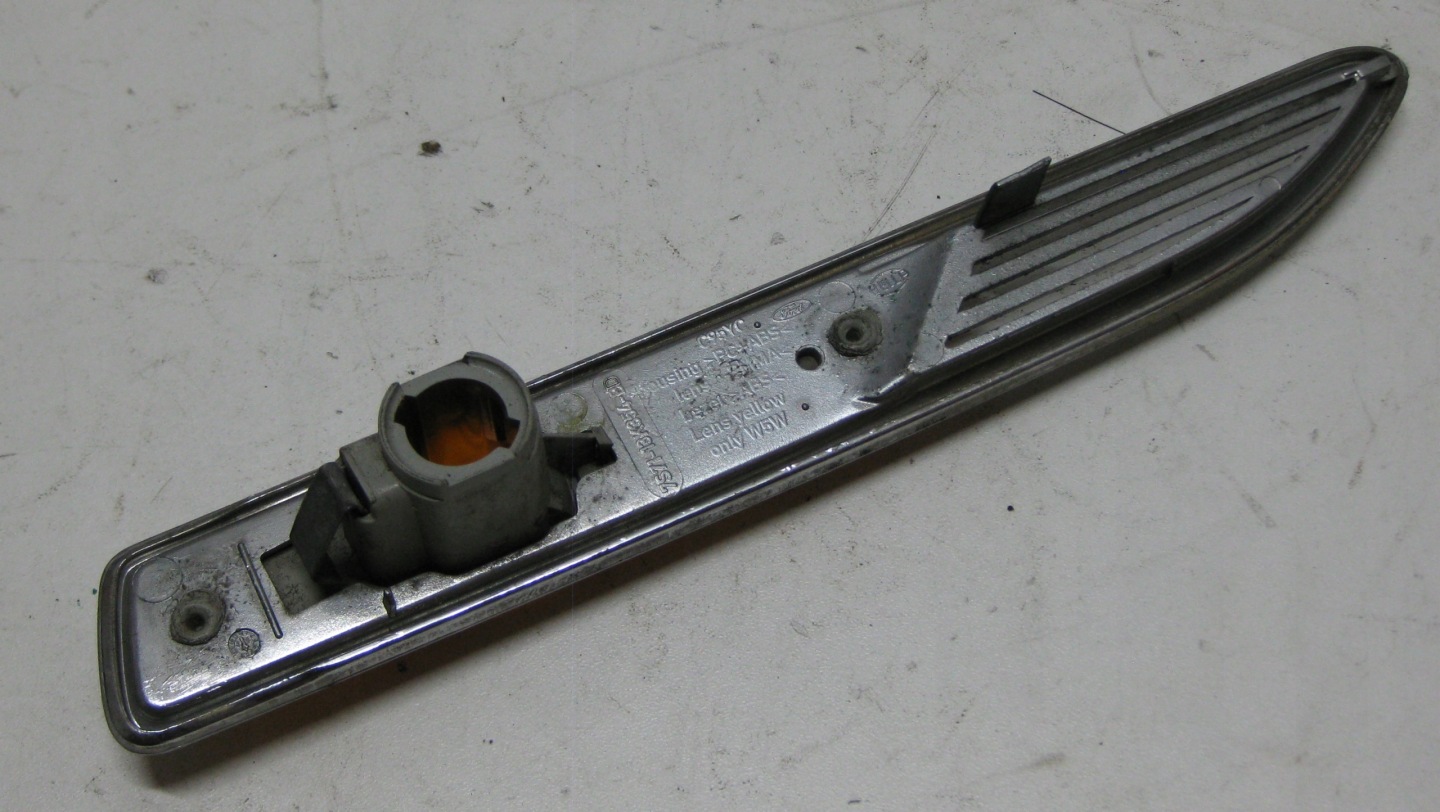 FORD MONDEO MK4 08R indicator left 7S71-13K354-BD