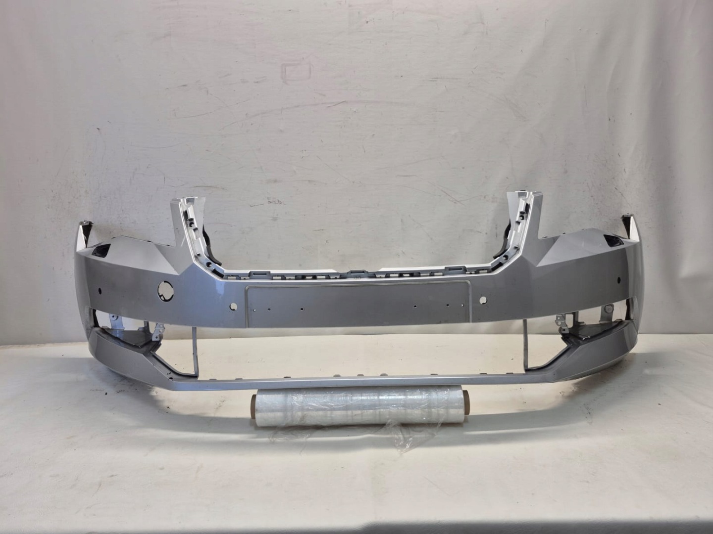 SKODA SUPERB III 3 15-19 bumper front front washer PDC