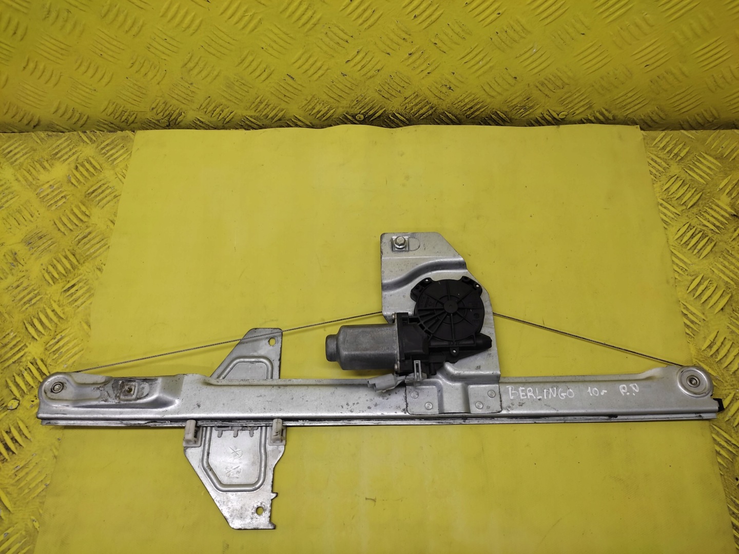 CITROEN BERLINGO III window regulator right front