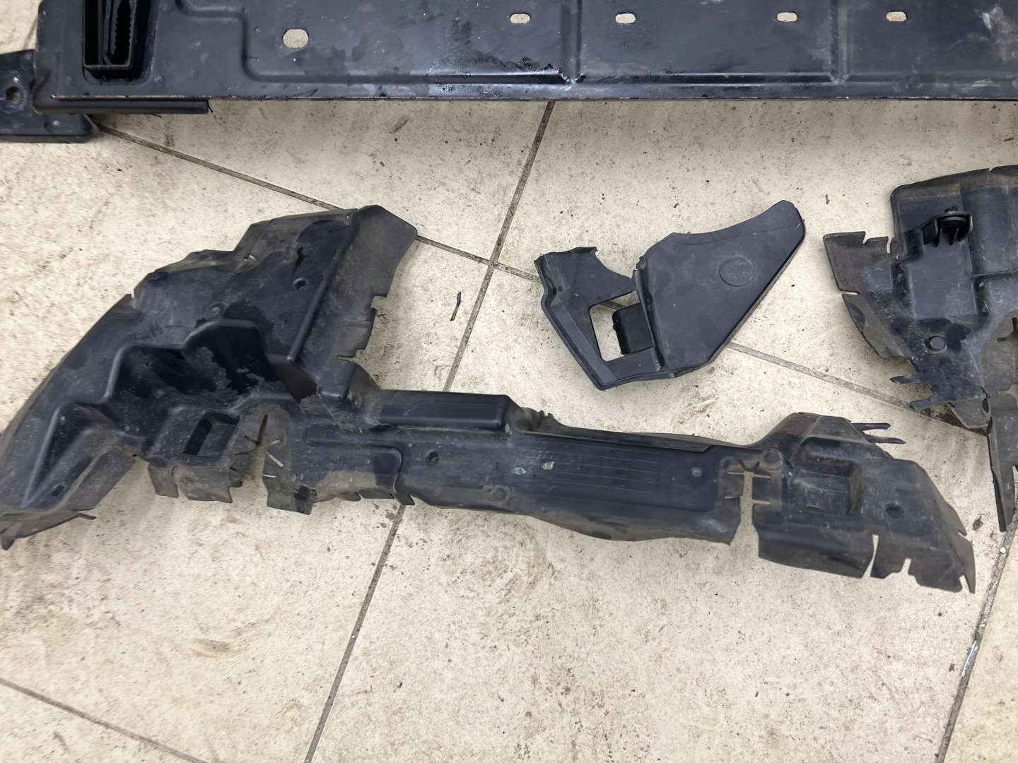 Opel Vivaro C Jumpy III 21R 1.5 BLUEHDI support panel for radiators complete radiator