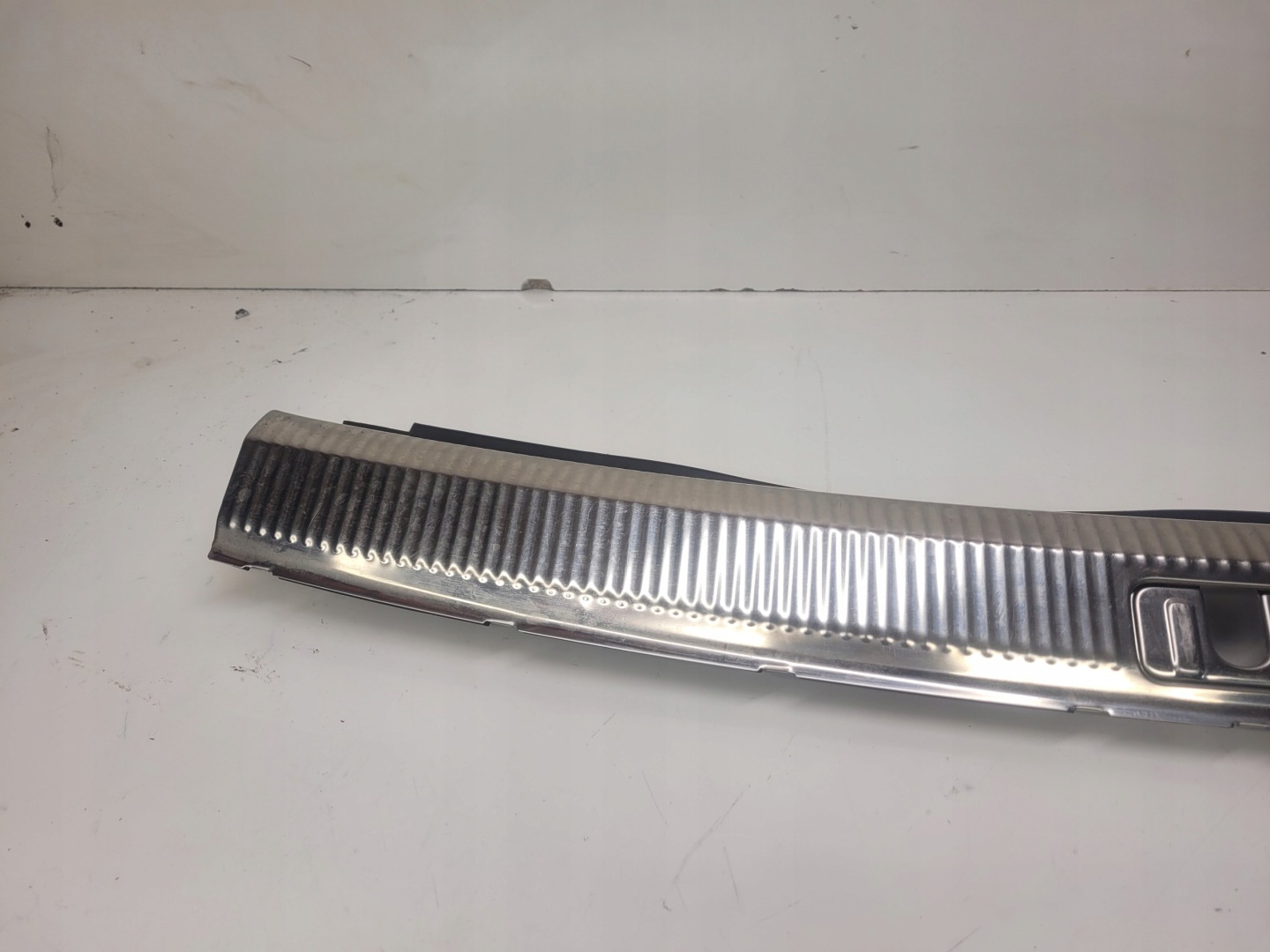 cover of the threshold boot AUDI A6 C6 AVANT 4F9864483B