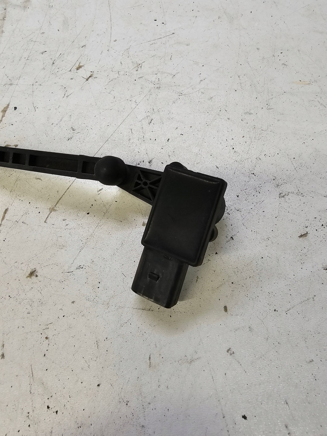 SENSOR POZIOMOWANIA LEUCHTEN AUDI A6 C8 4K0907504
