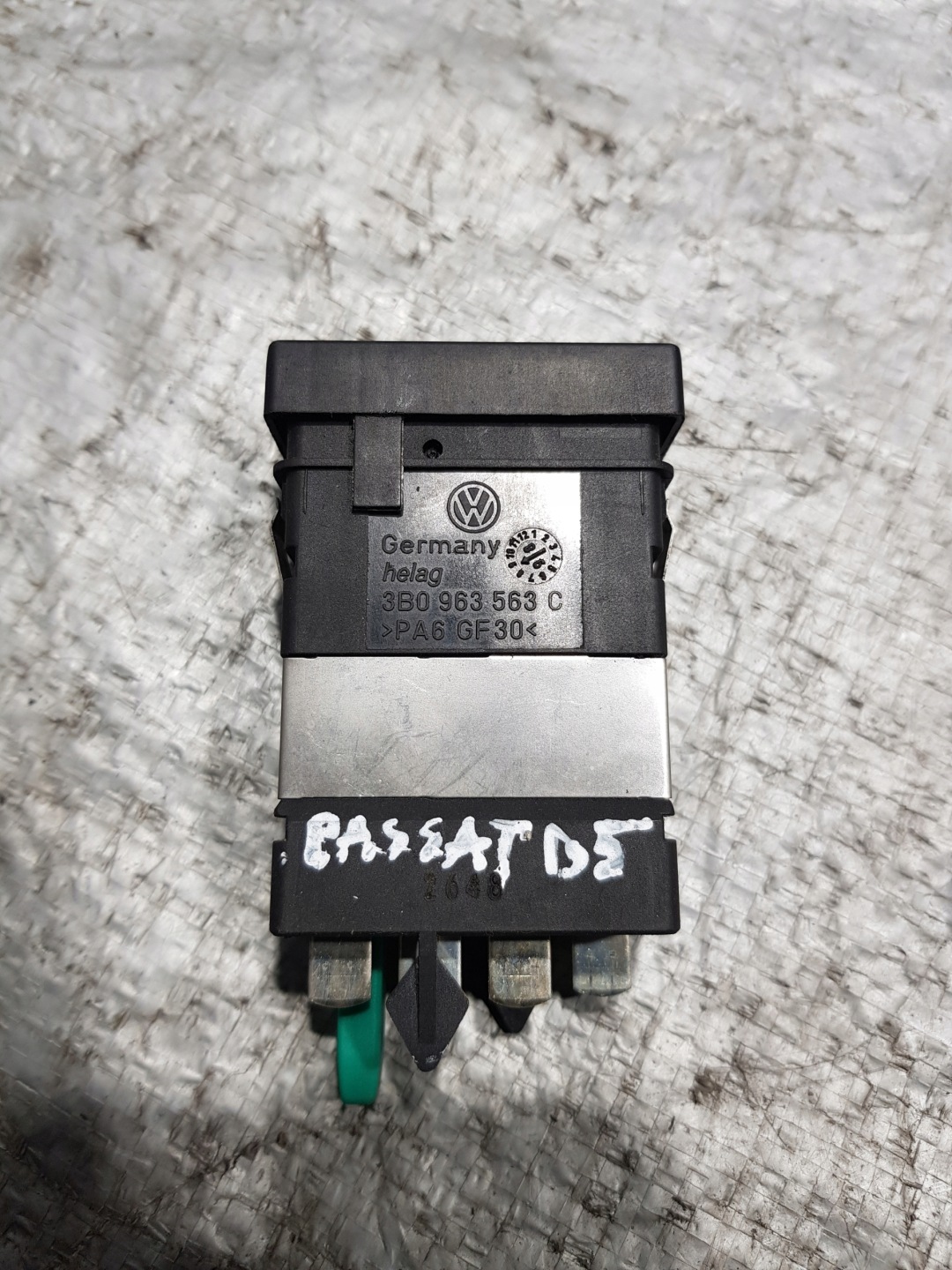 switch grzania seats VW PASSAT B5 3B0963563C