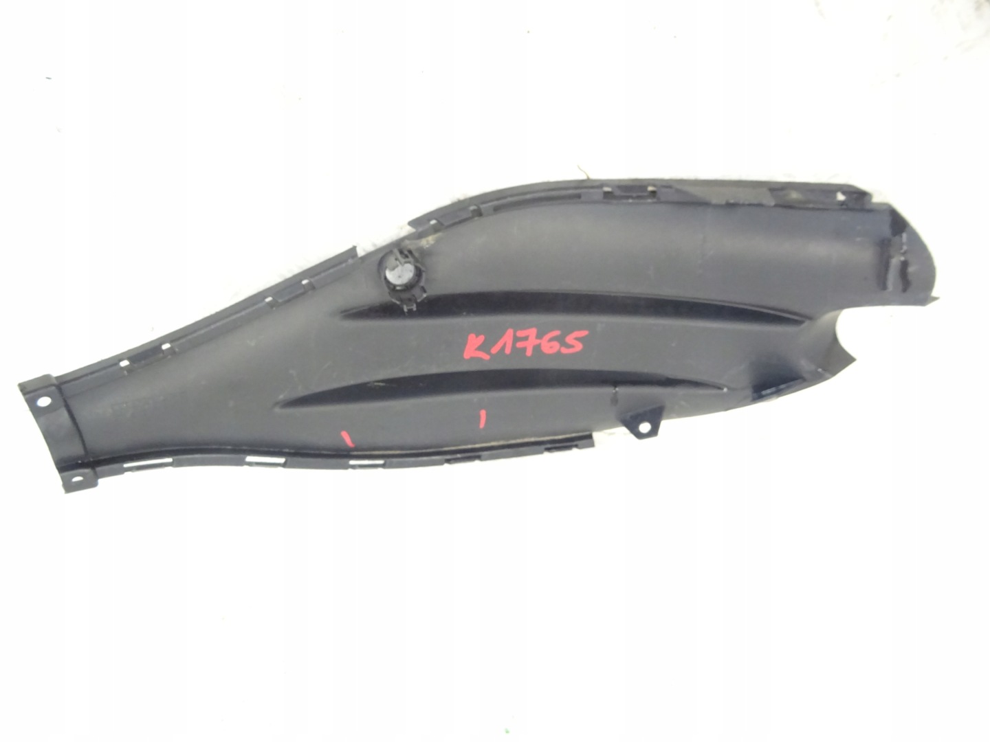 grid of a bumper front front left MERCEDES EQA EQB W243 AMG A2438857201