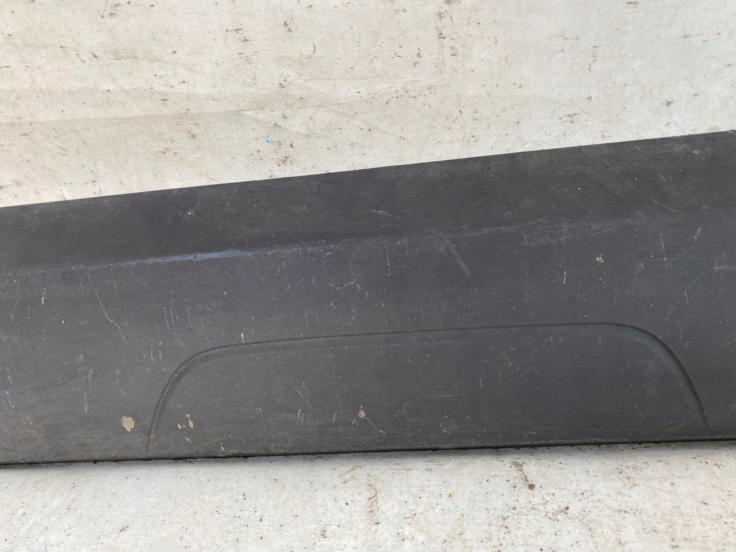 AUDI Q3 8U0 11- moulding door left front 8U0853959D
