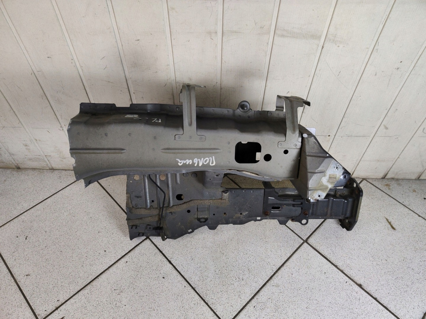 quarter front right side Jeep Cherokee 5 2014