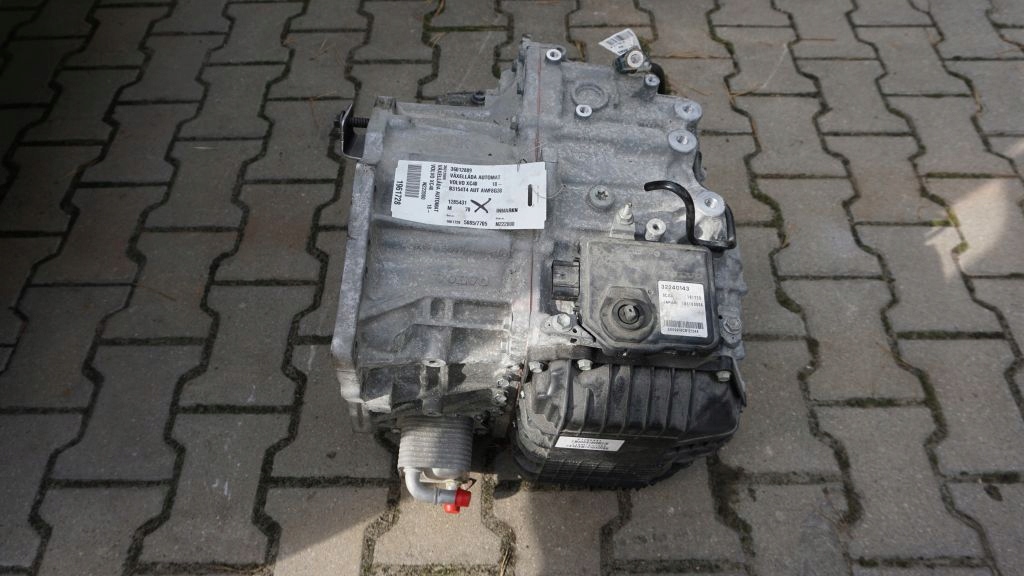VOLVO XC40 1.5 T3 - Getriebe 1285431