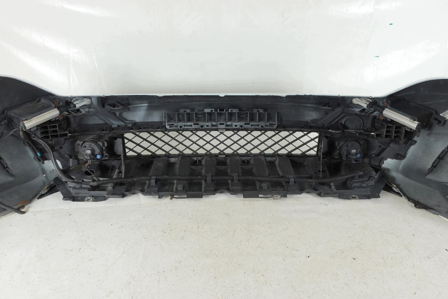 bumper front front RENAULT LAGUNA 3 III GT washers 620100529R