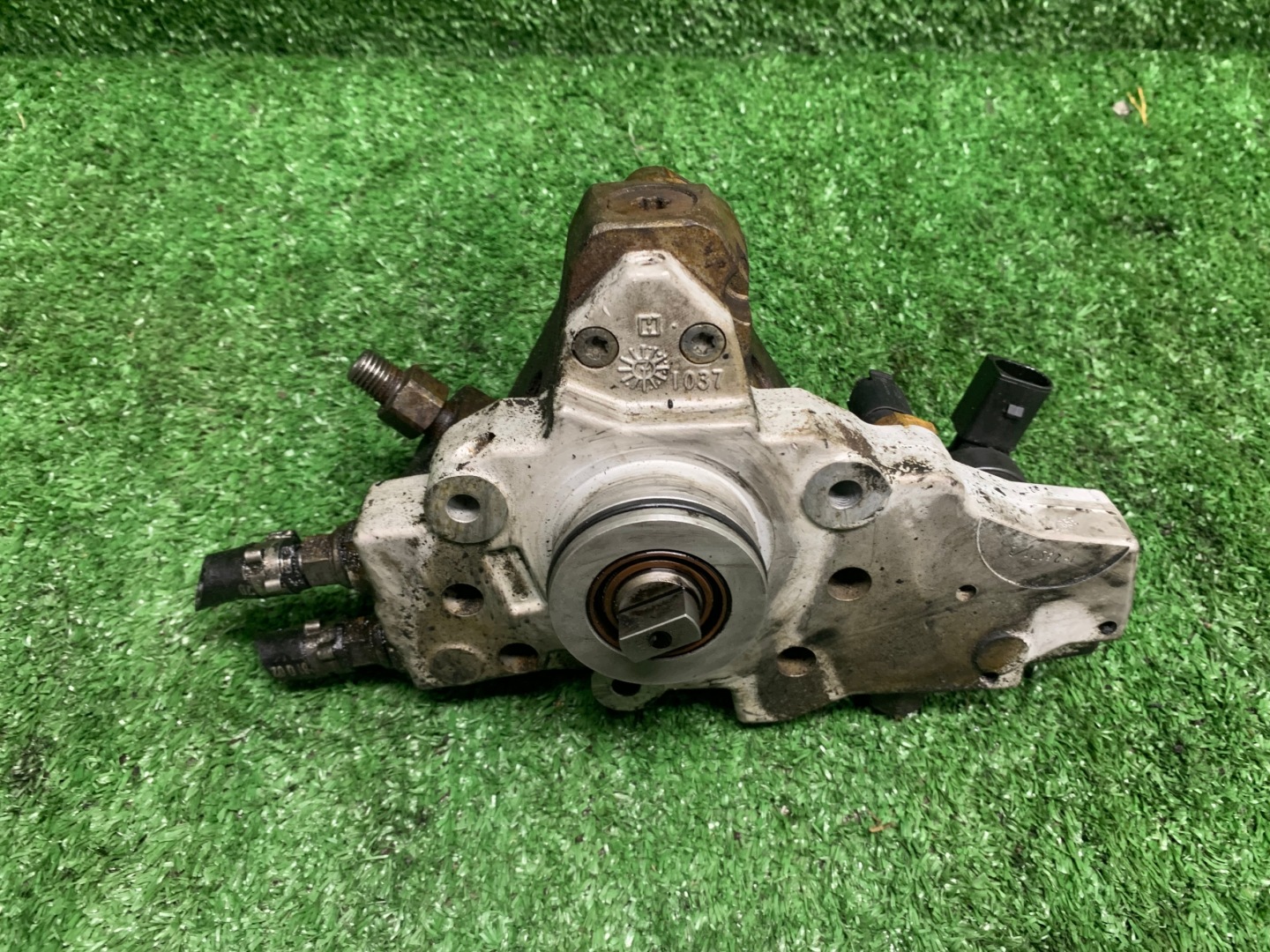 injection pump W211 2.2 2.7 3.2 CDI V6 A6460700301