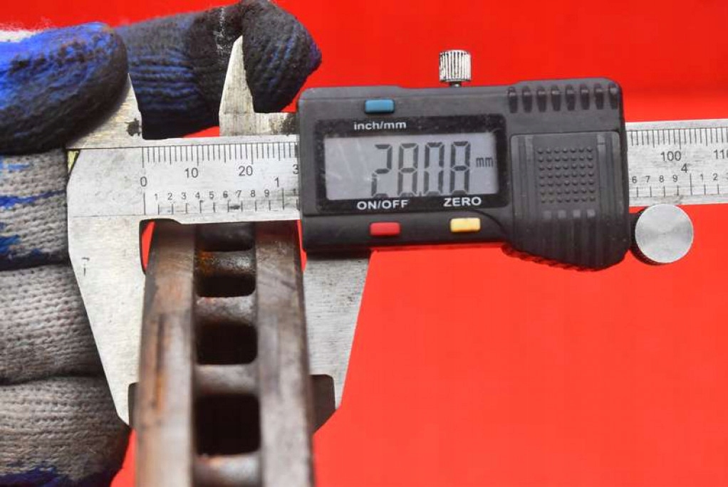 disc brake front VOLVO XC70 2 II 2.4 D5 185 KM 07-13