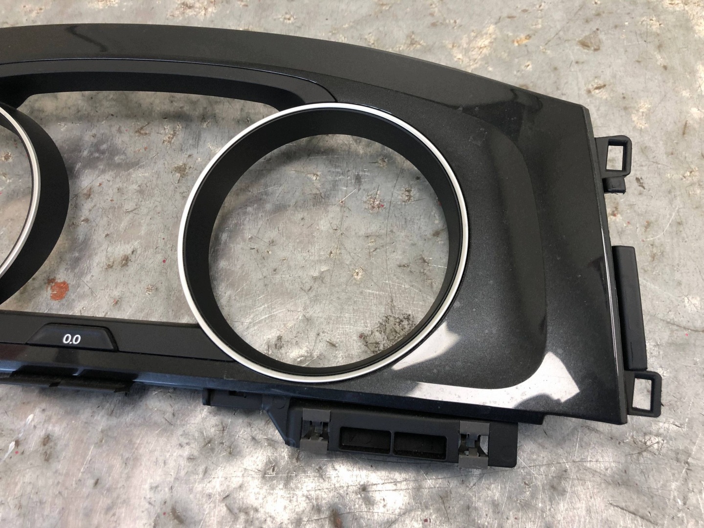 RÁM DEKOR budíku VW GOLF VII LIFT 5G0857059
