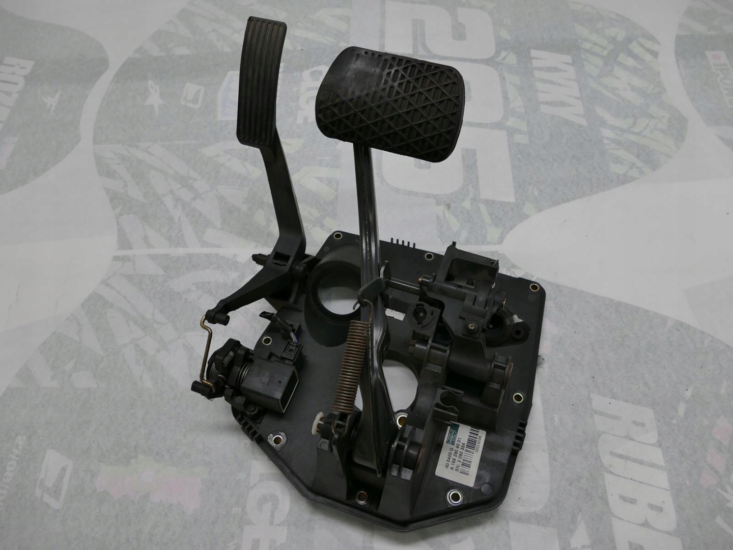 MERCEDES VANEO W414 GASPEDAL BREMSE KOMPLET