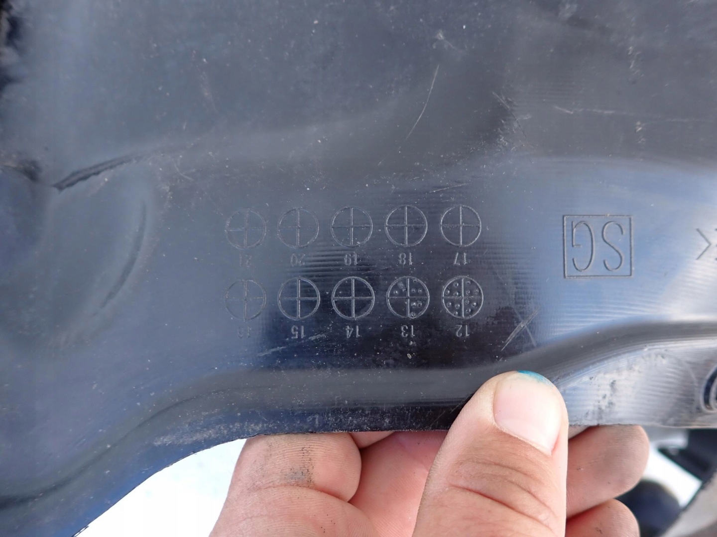 SUBARU FORESTER IV 12- mudguard left front front