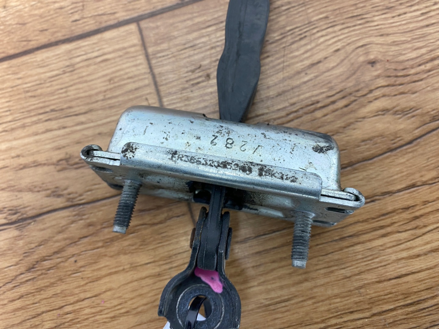 limiter door left Ford Mustang VI cabrio 2015+