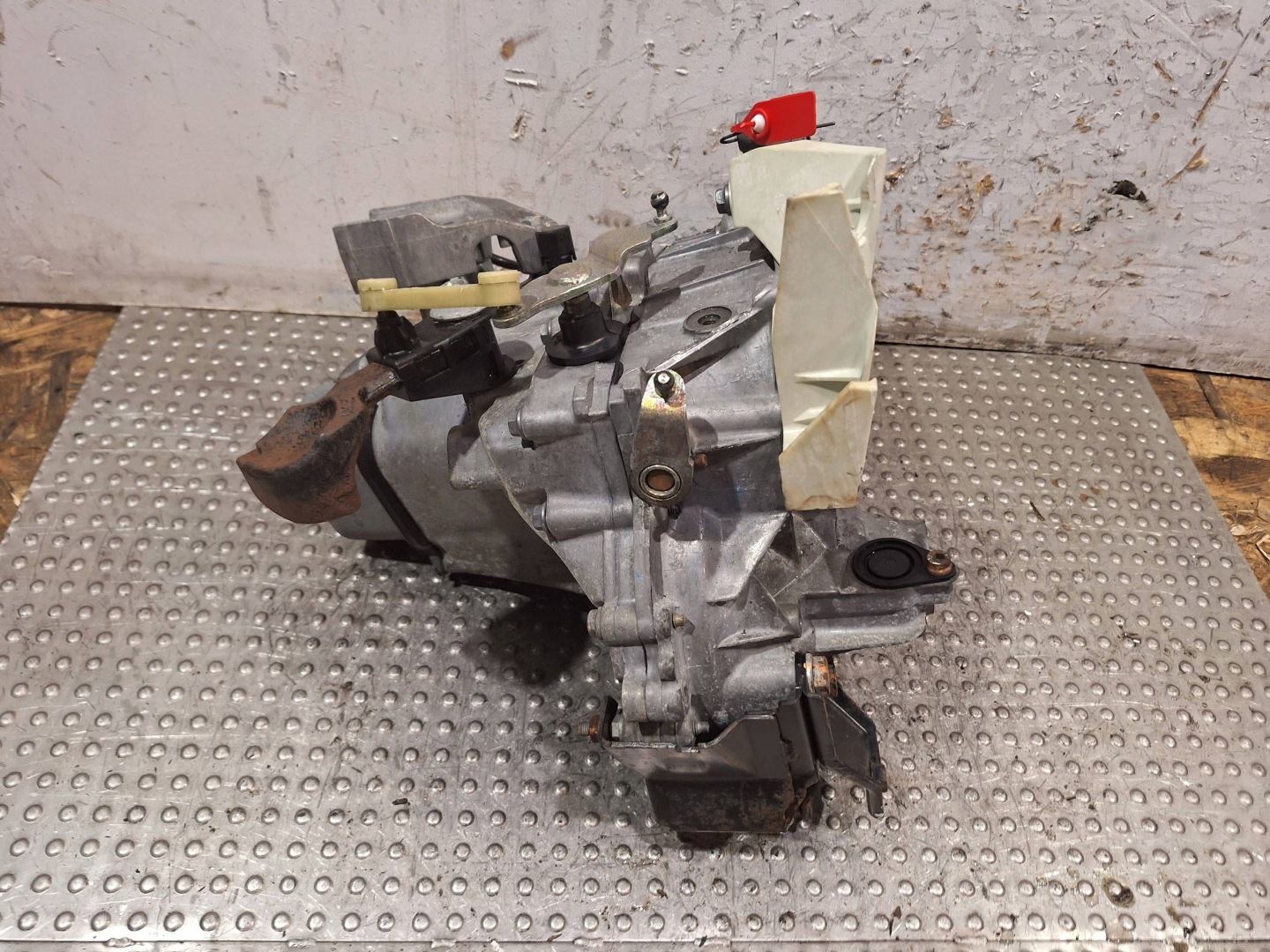 CAMBIO 20CQ25 PEUGEOT 207 1.4 VTI 06