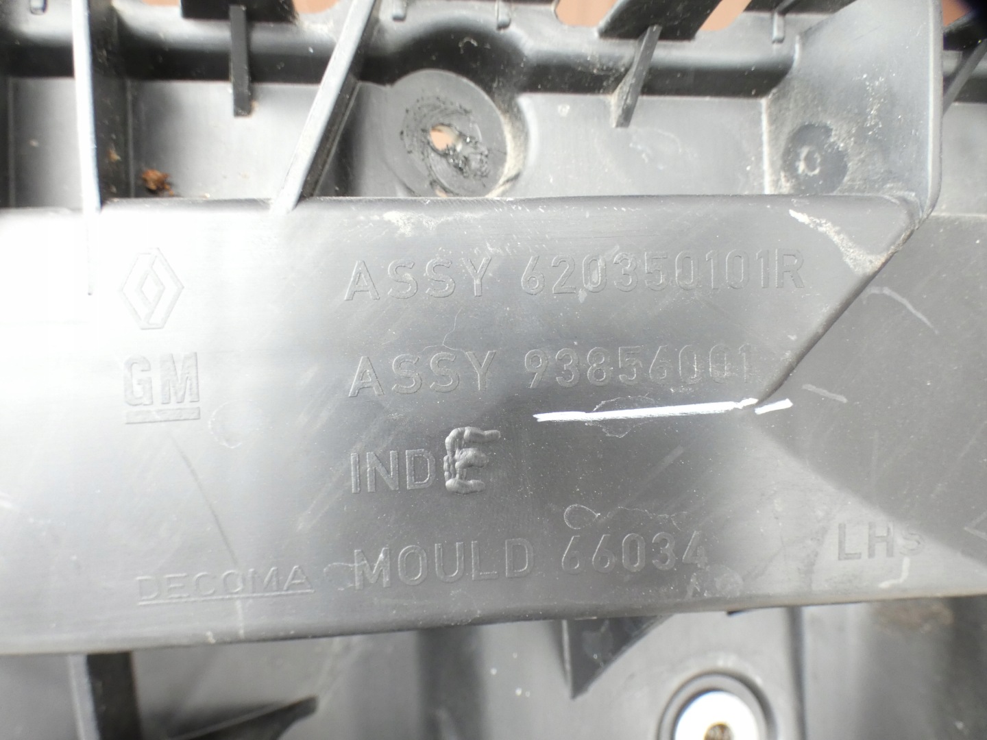 2011 Opel Vivaro bumper bracket of the front 620350101R