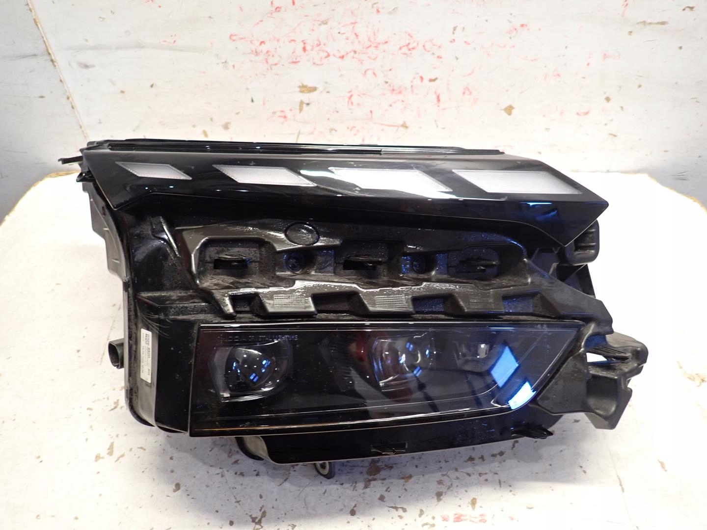 light front front right SKODA ELROQ 2025- FULL LED 5LB941036