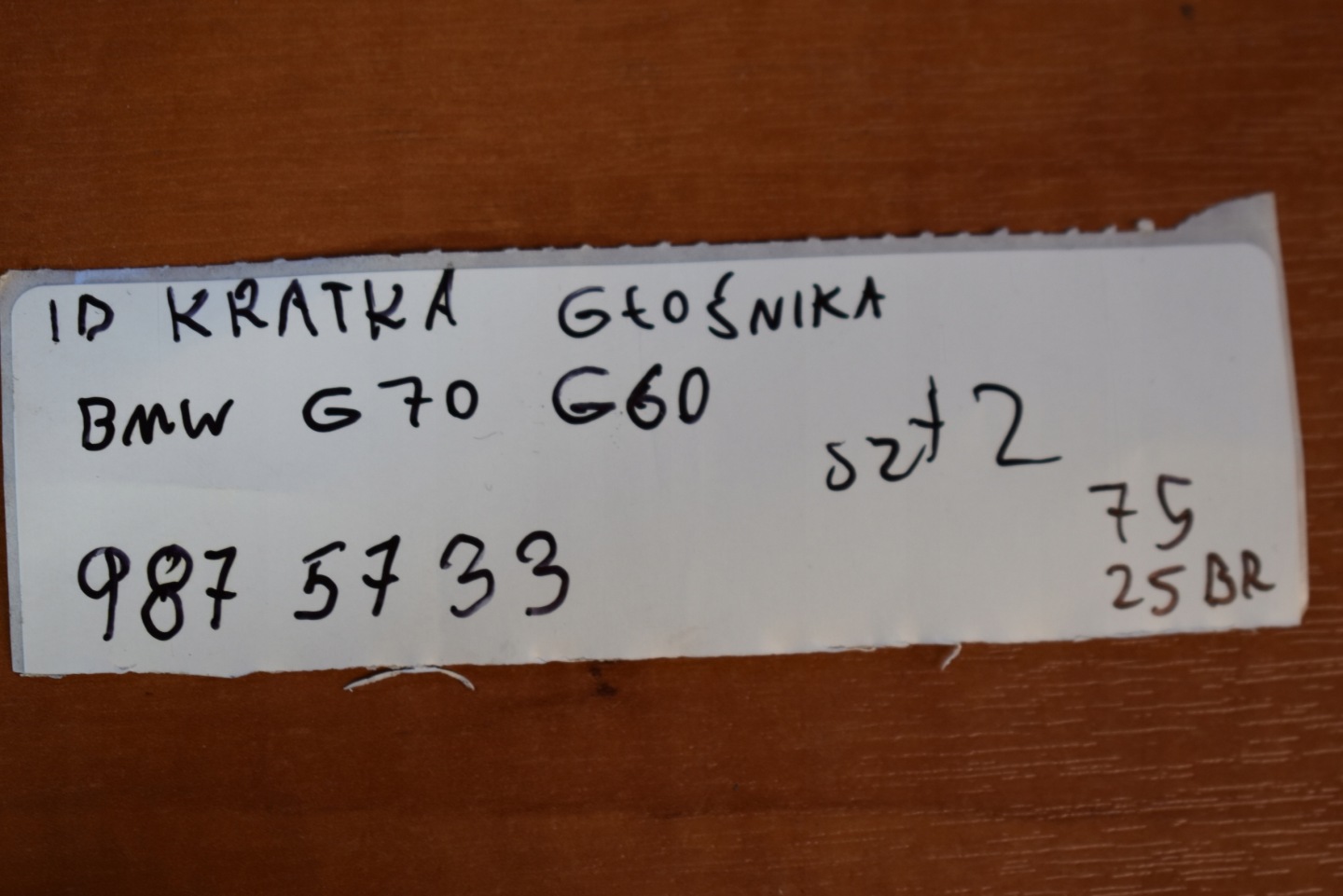 IDEALNA mřížka repráku BMW G70 G60 1
