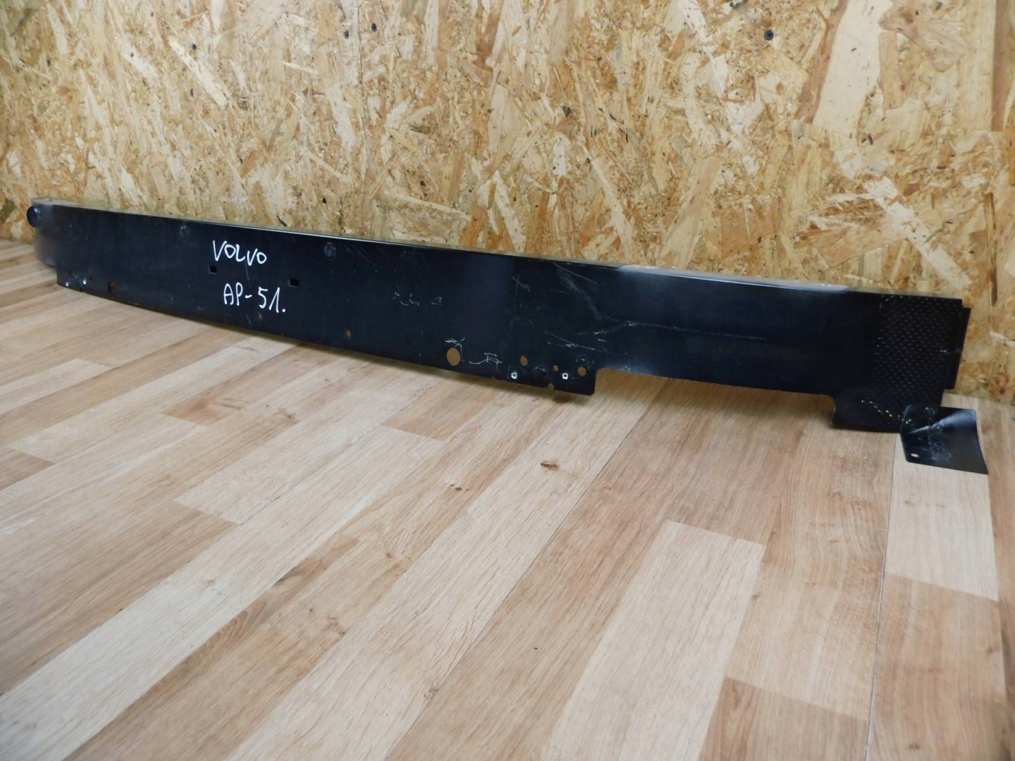 Volvo S60 2018+ sider bumper front pillar 32405270