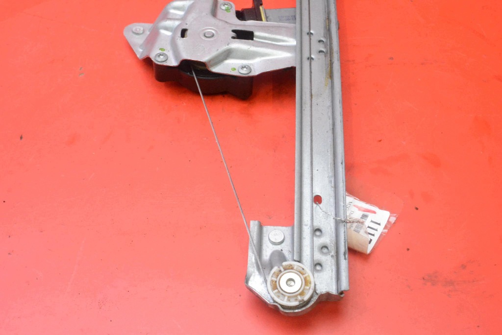 window regulator left front EU 807213282R DACIA SANDERO 2 II 5D HB 13-16