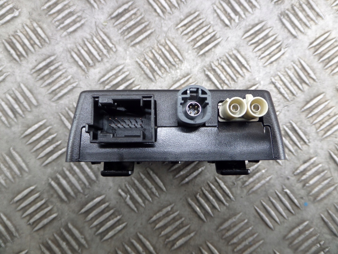 MERCEDES W176 module control unit navigation devices A1728100011