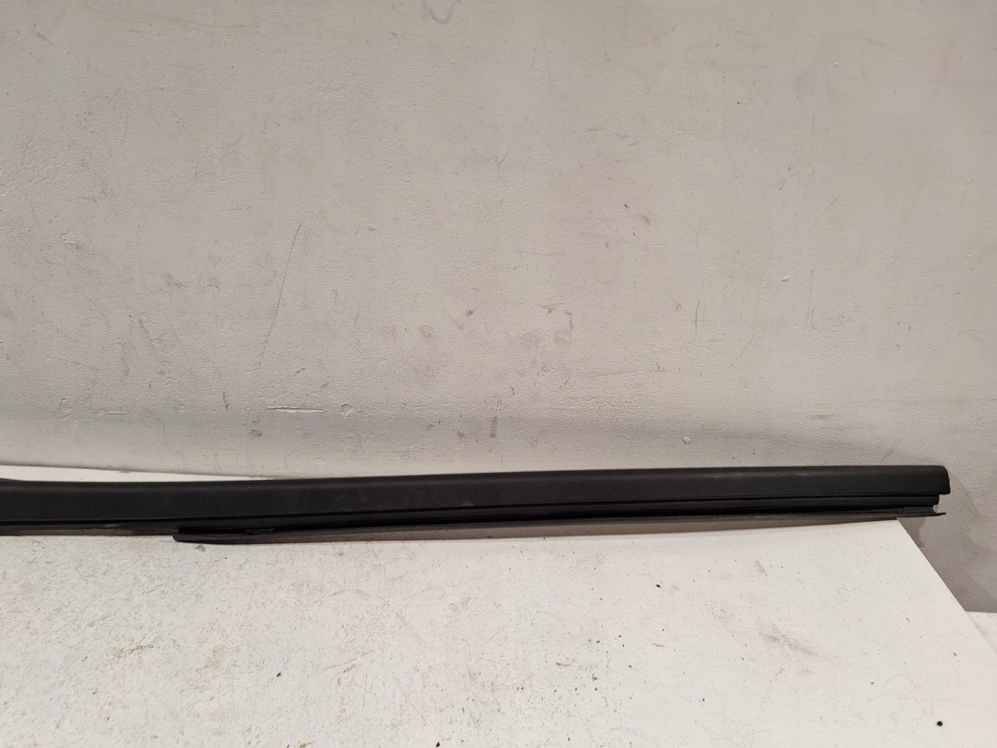 moulding windows front left 93867906 RENAULT TRAFIC III VIVARO B 14