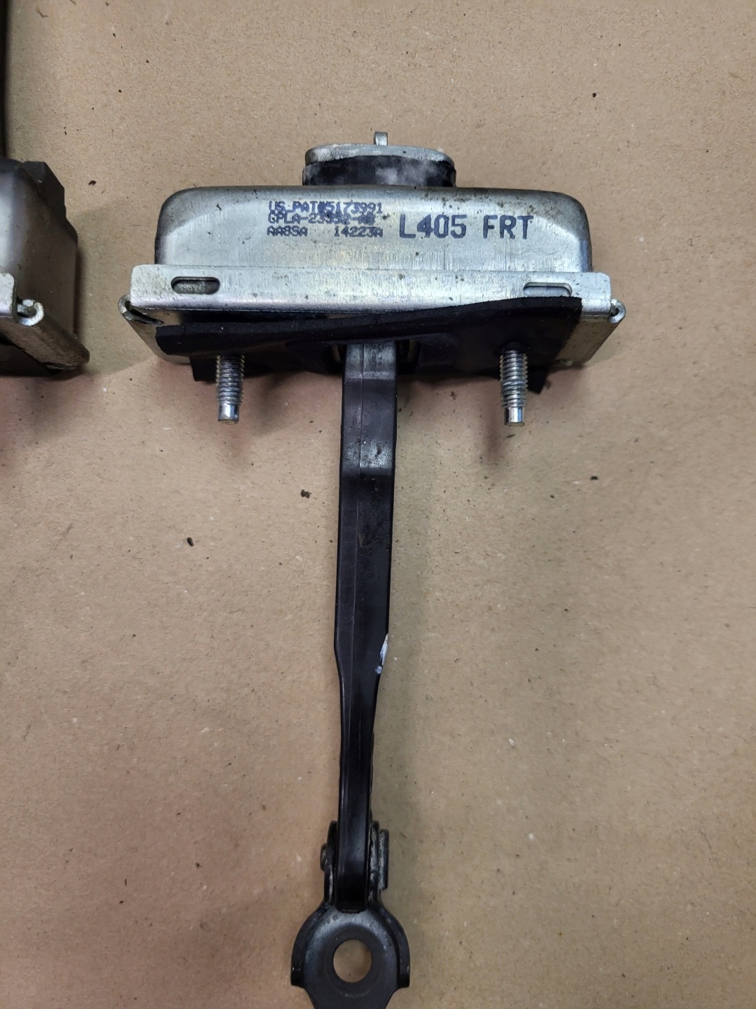 limiter door left front rear part LAND RANGE ROVER SPORT II 3.0D OE