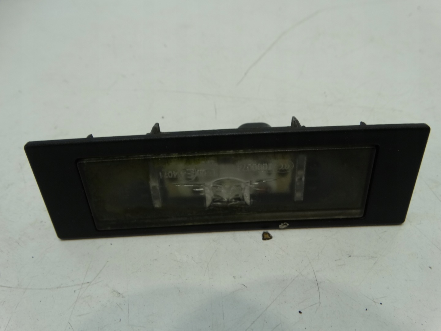 Éclairage plaque d’immatriculation BMW F20 2.0D 2013R. 63267193294