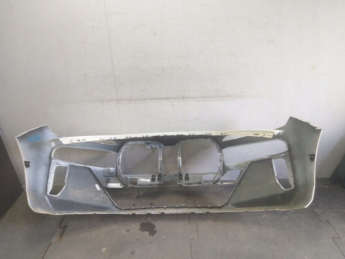 bumper front BMW VII 7 I7 G70 M PAKIET