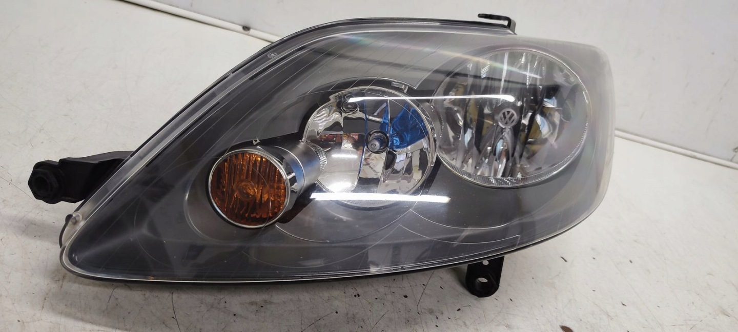 light front front left VW Golf plus