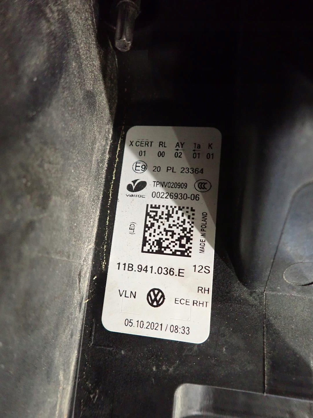 light front front right VW ID4 2020- FULL LED 11B941036E