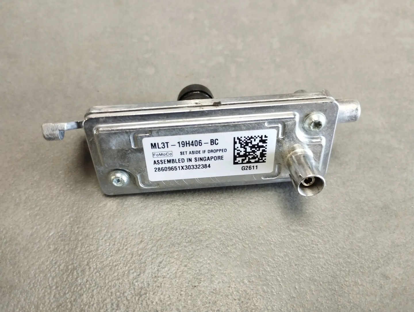 VW Amarok II KAMERA rear part ML3T-19H406-BC