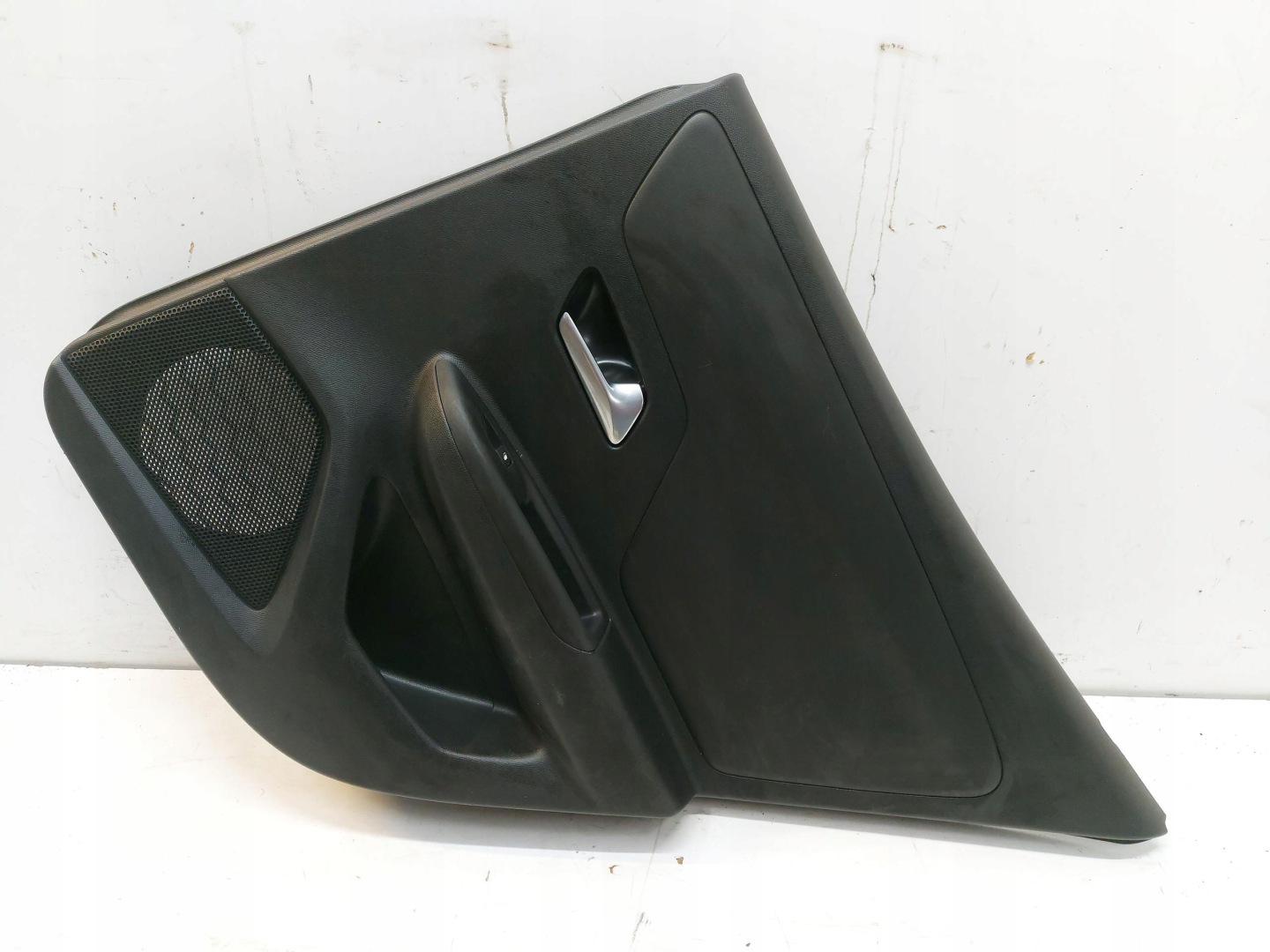 OPEL MOKKA B II upholstery right rear part