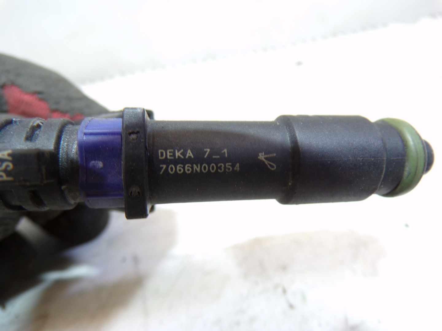 nozzle PEUGEOT 407 1.8b engine RFJ 7066N00354 (3)