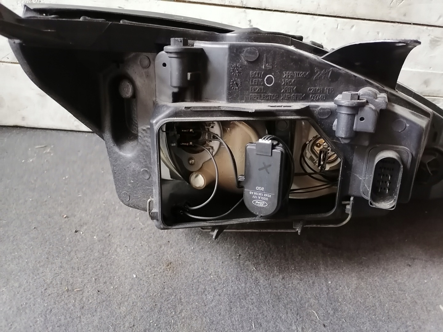 light front left FORD FOCUS MK1 1M51 13W030 BD