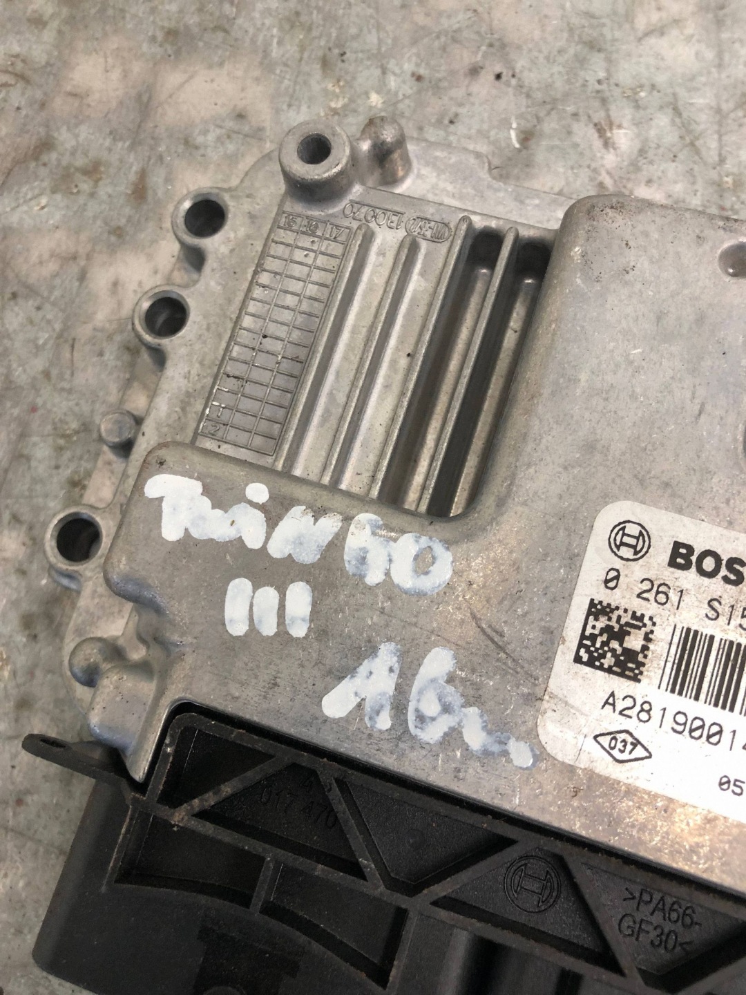 computer motore 1.0 H4DA400 RENAULT TWINGO III 237105748R