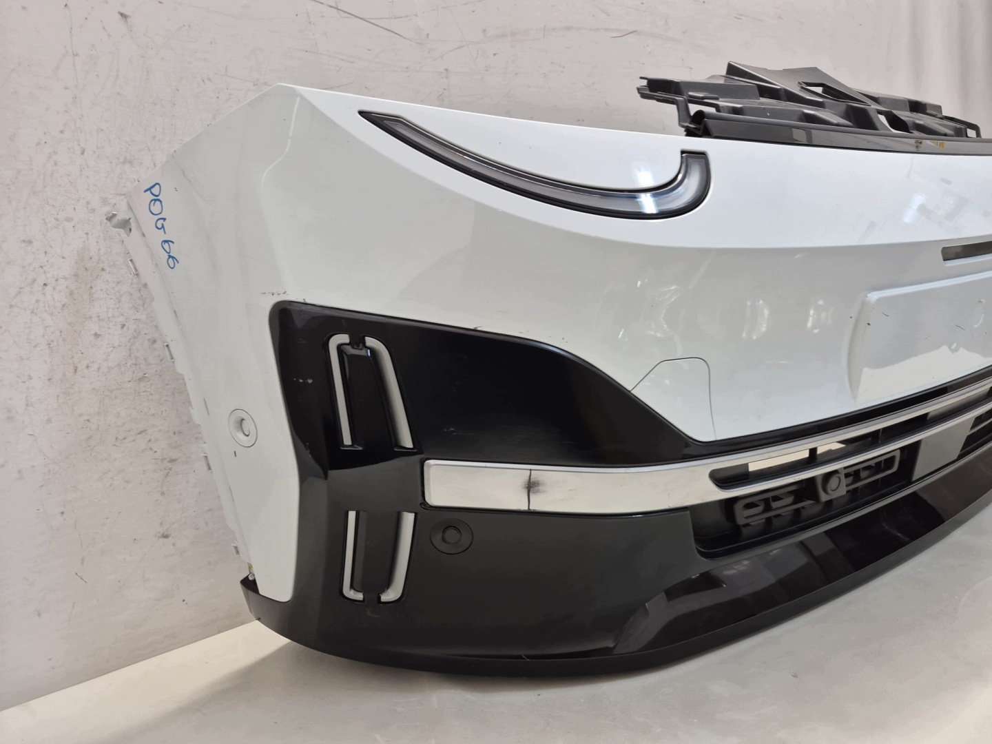 NISSAN MICRA K15 E-TECH VI 25- bumper front front PDC 8037040