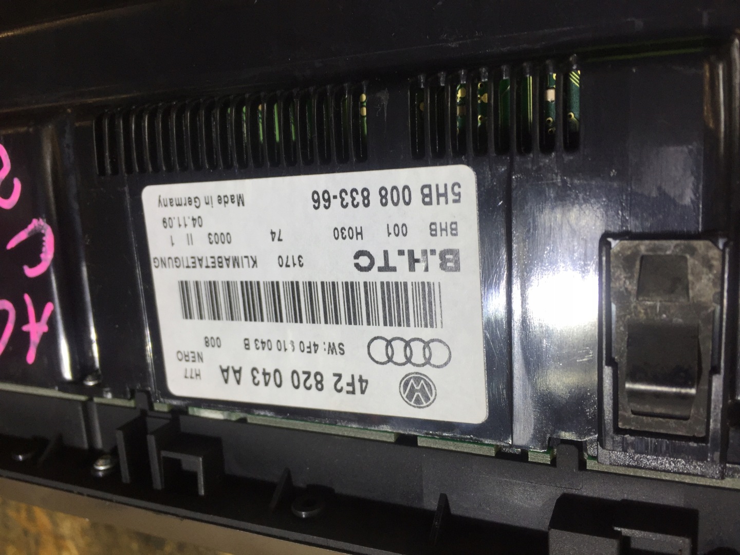 A6 C6 LIFT PANEL szellőző a klímának 4F2820043AA