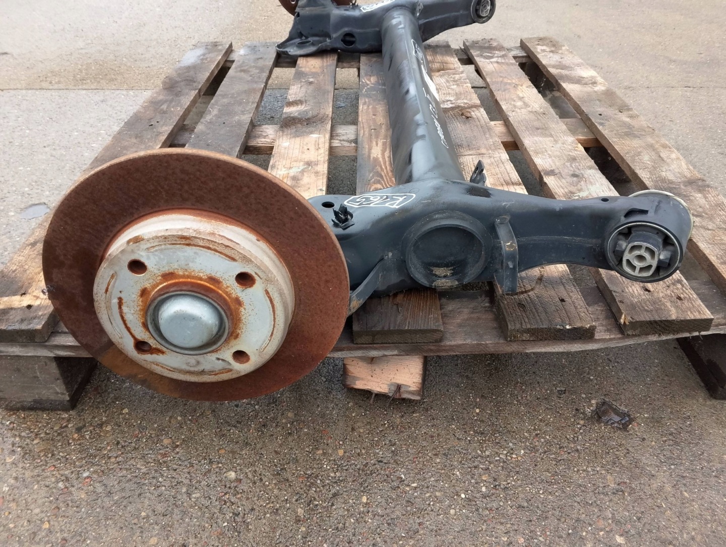 Citroen C3 III Achsträger hinten (K165)