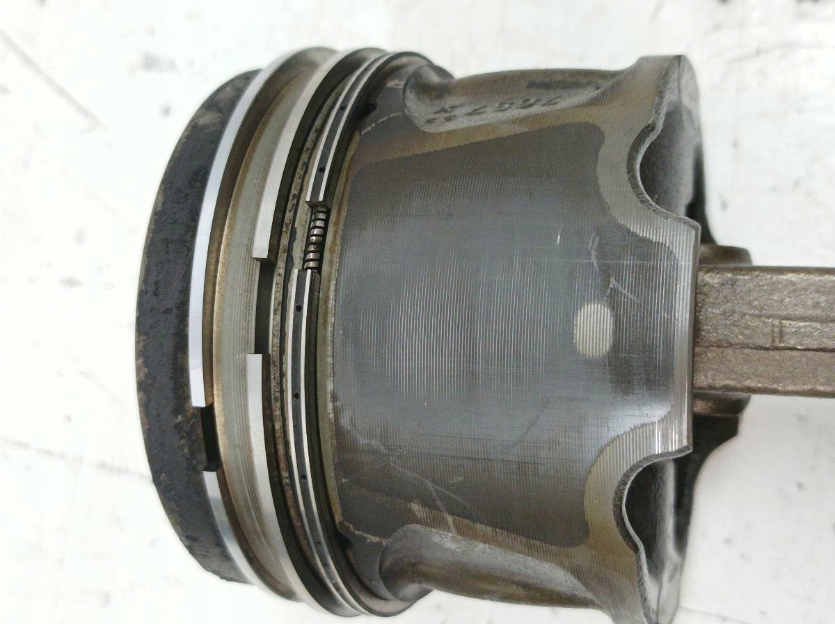 piston connecting rod 02LL1 VD2 1.5 DCI Renault Scenic II (2003-2009)