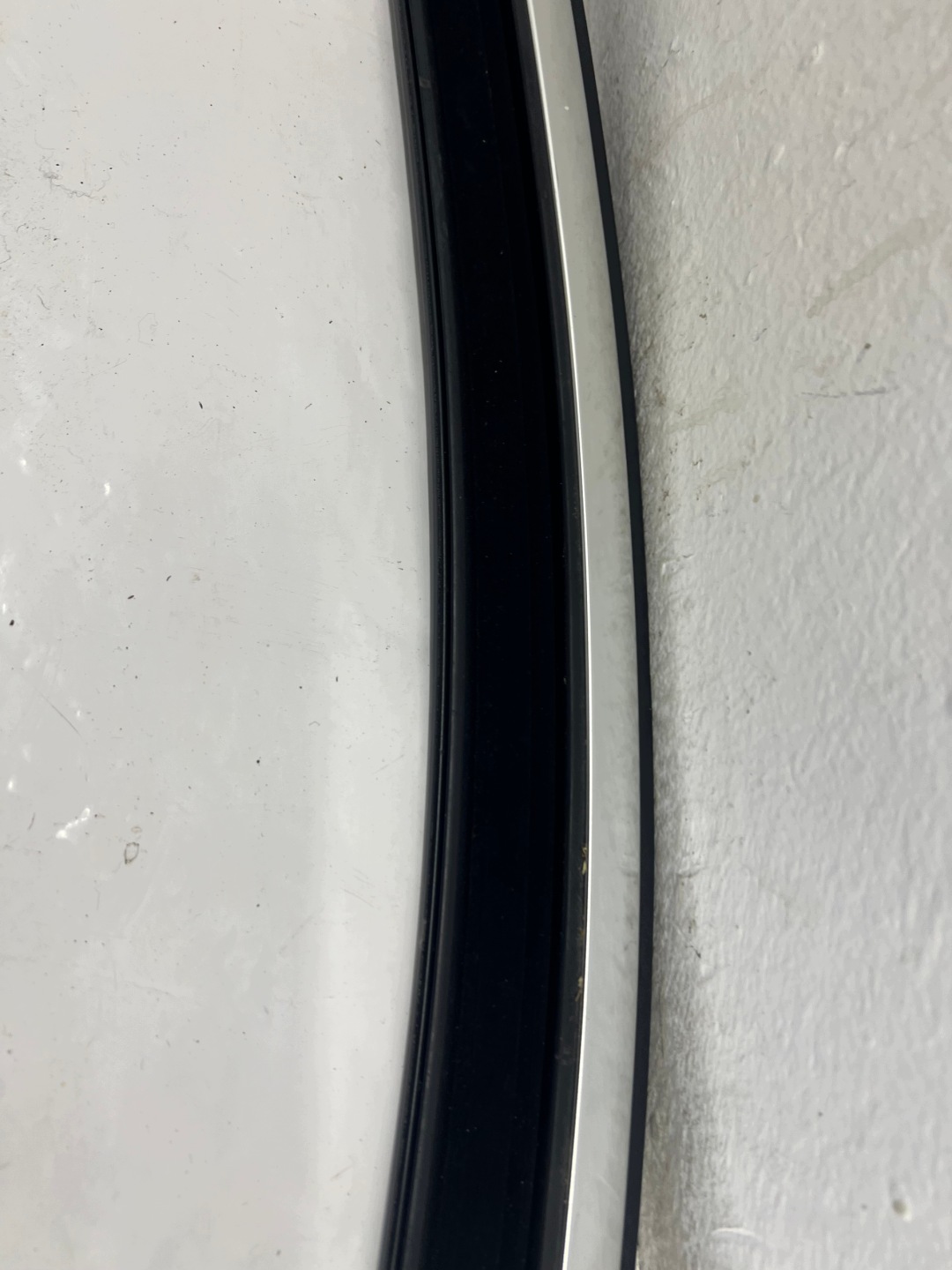 gasket moulding frame windows door left front Chrom Mercedes C W205